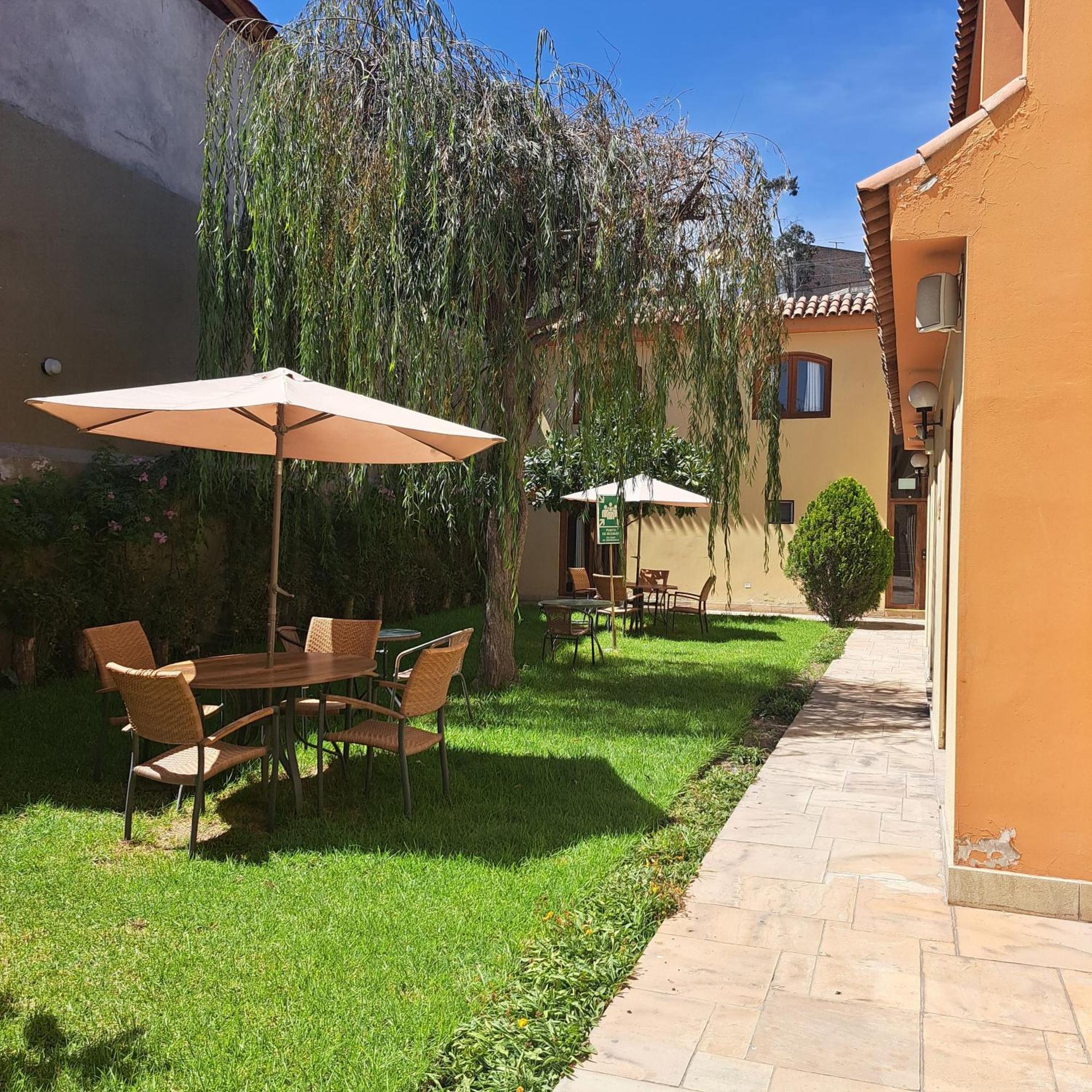 Meliana Hotel